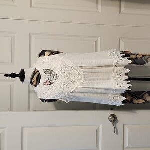 Beautiful antique style lace tank top